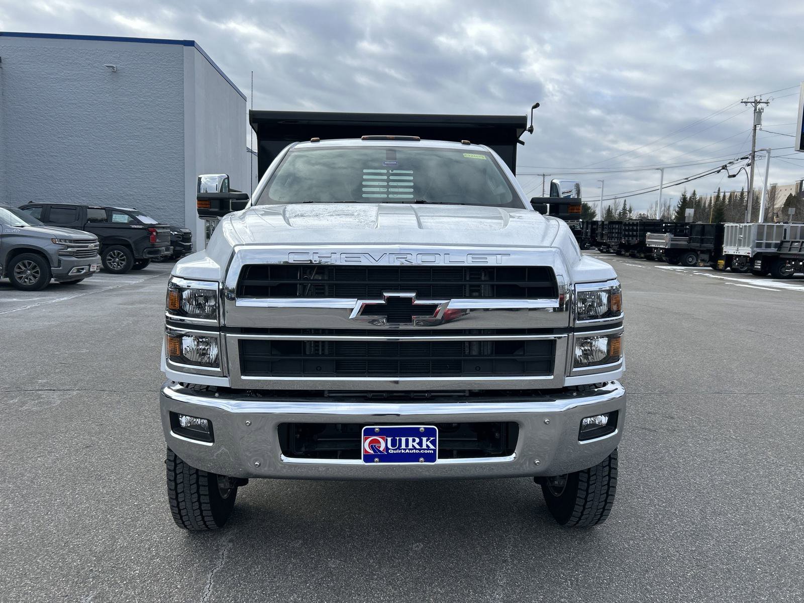 2024 Chevrolet Silverado 5500HD Work Truck photo 3