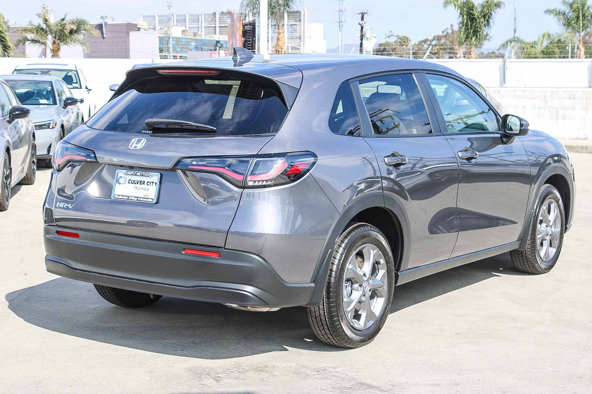2026 Honda HR-V LX photo 8