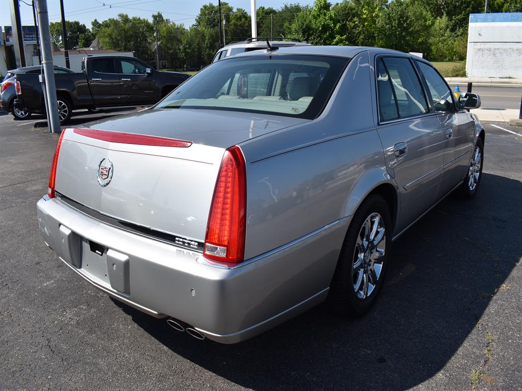 2008 Cadillac DTS photo 7