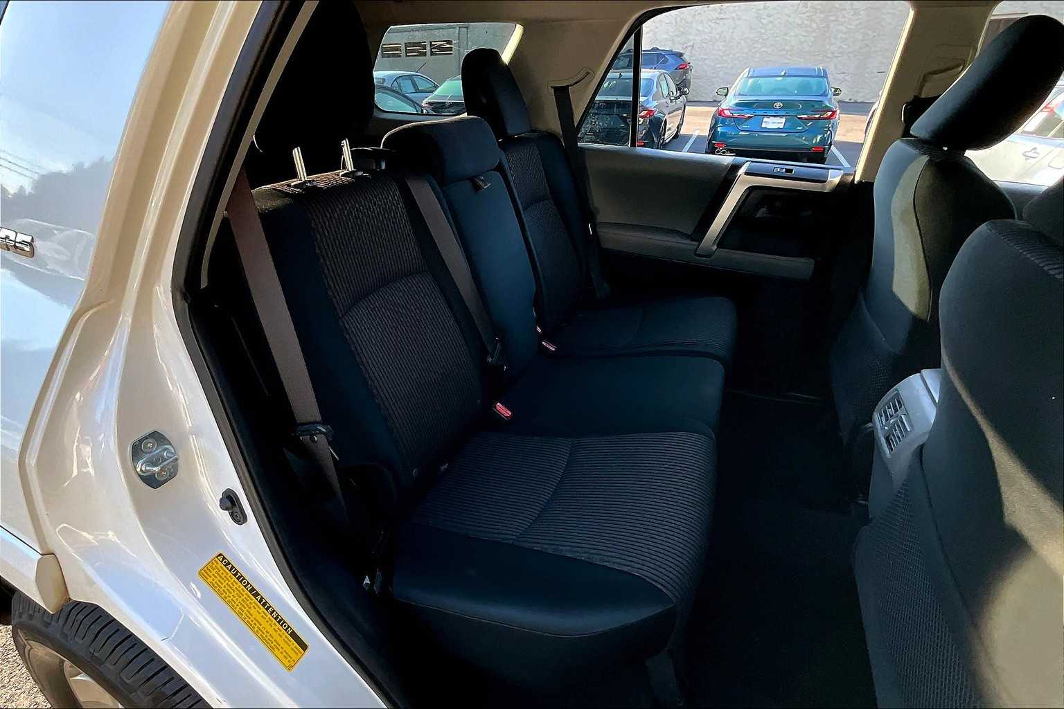 2012 Toyota 4Runner SR5 photo 17
