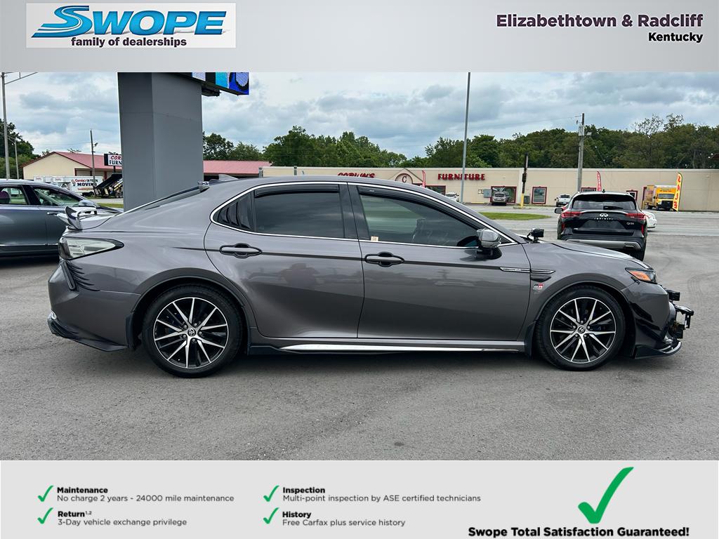 2022 Toyota Camry SE photo 8