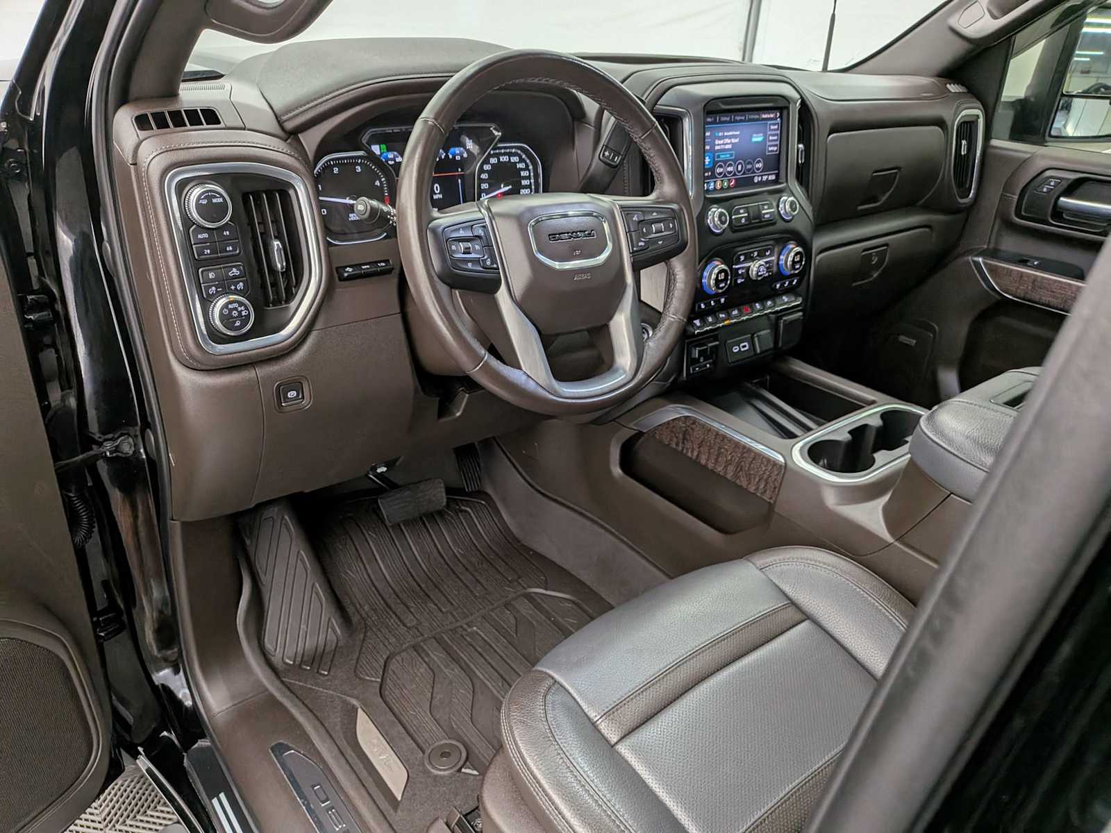 2022 Gmc Sierra 3500 HD Denali photo 2