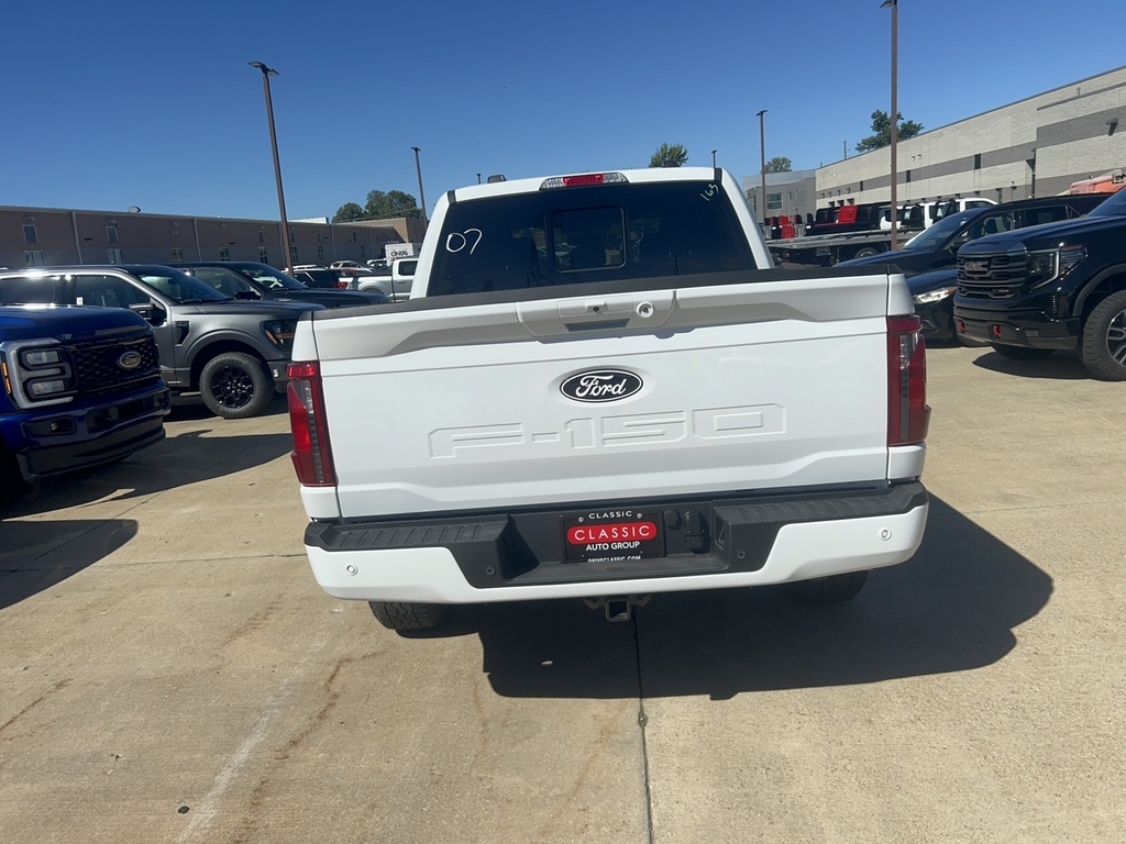 2025 Ford F-150 XLT photo 3