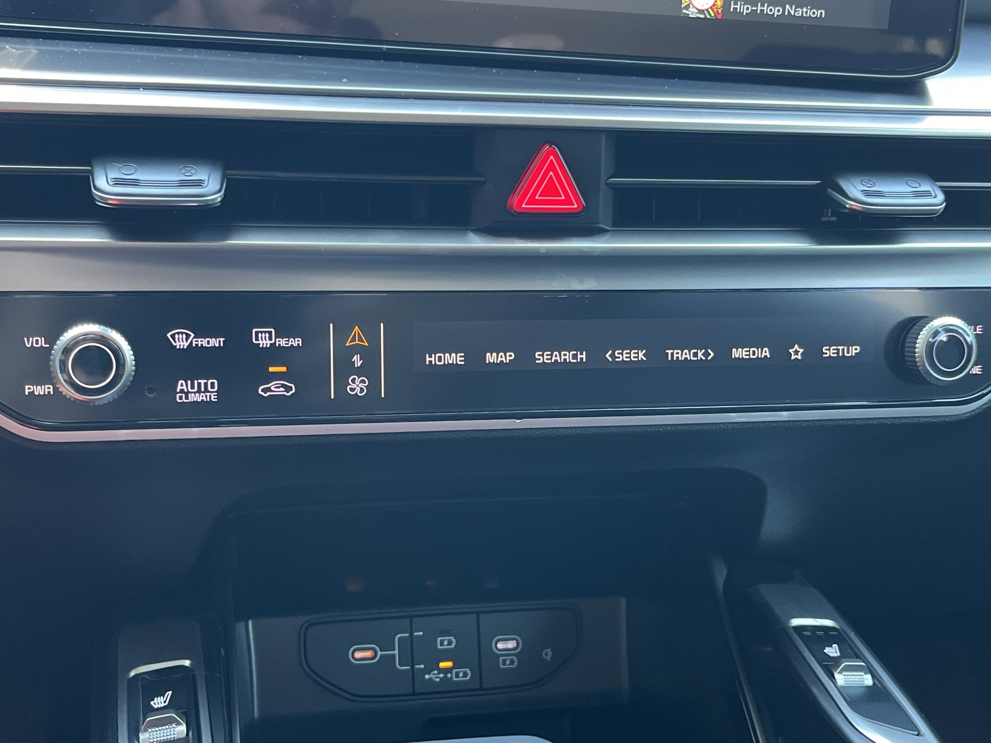 2025 Kia Sorento S photo 3