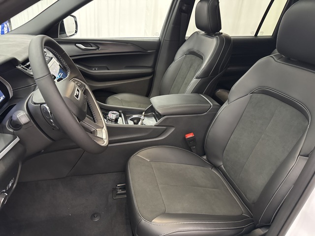 2025 Jeep Grand Cherokee Altitude X photo 4