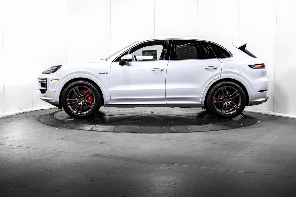 New 2025 Porsche Cayenne Turbo SUV in San Diego #SDA27204