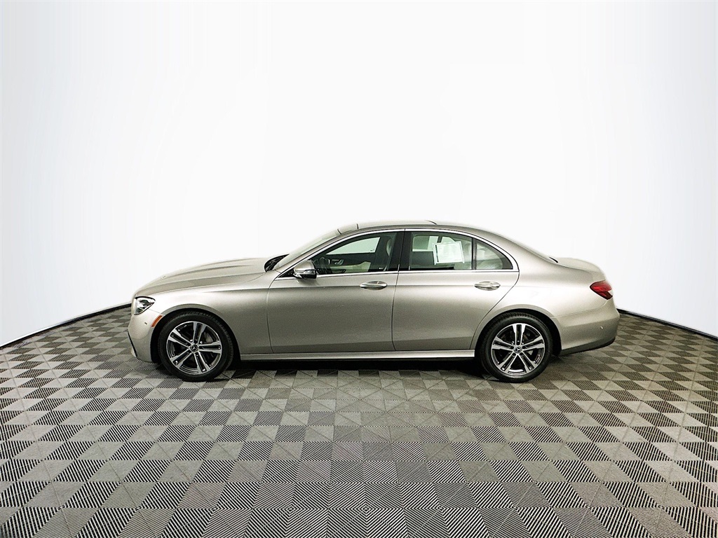 2023 Mercedes Benz E 350 4MATIC photo 3