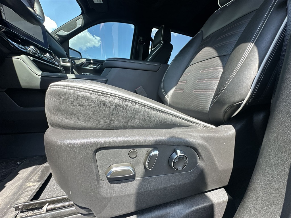 2024 Gmc Sierra 1500 AT4X photo 12