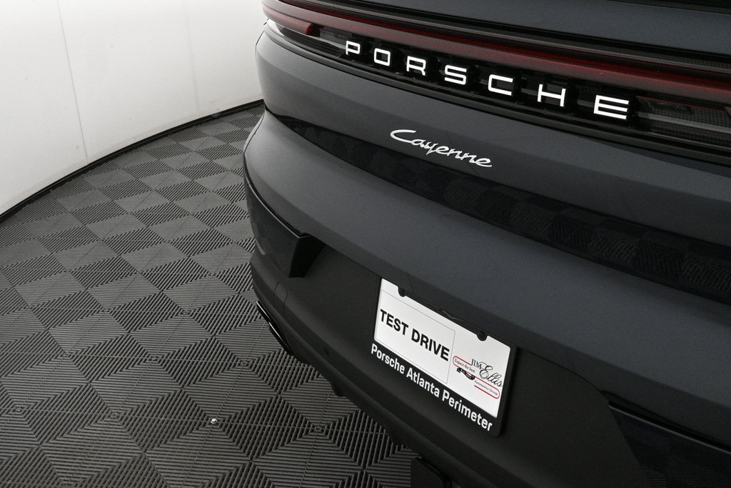 2026 Porsche Cayenne Coupe photo 34