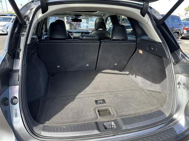 2019 Infiniti QX50 Essential photo 11