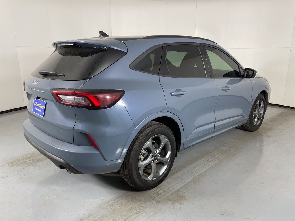 2023 Ford Escape ST-Line photo 9