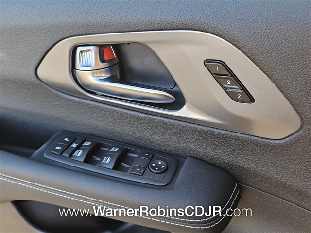 2026 Chrysler Pacifica photo 27