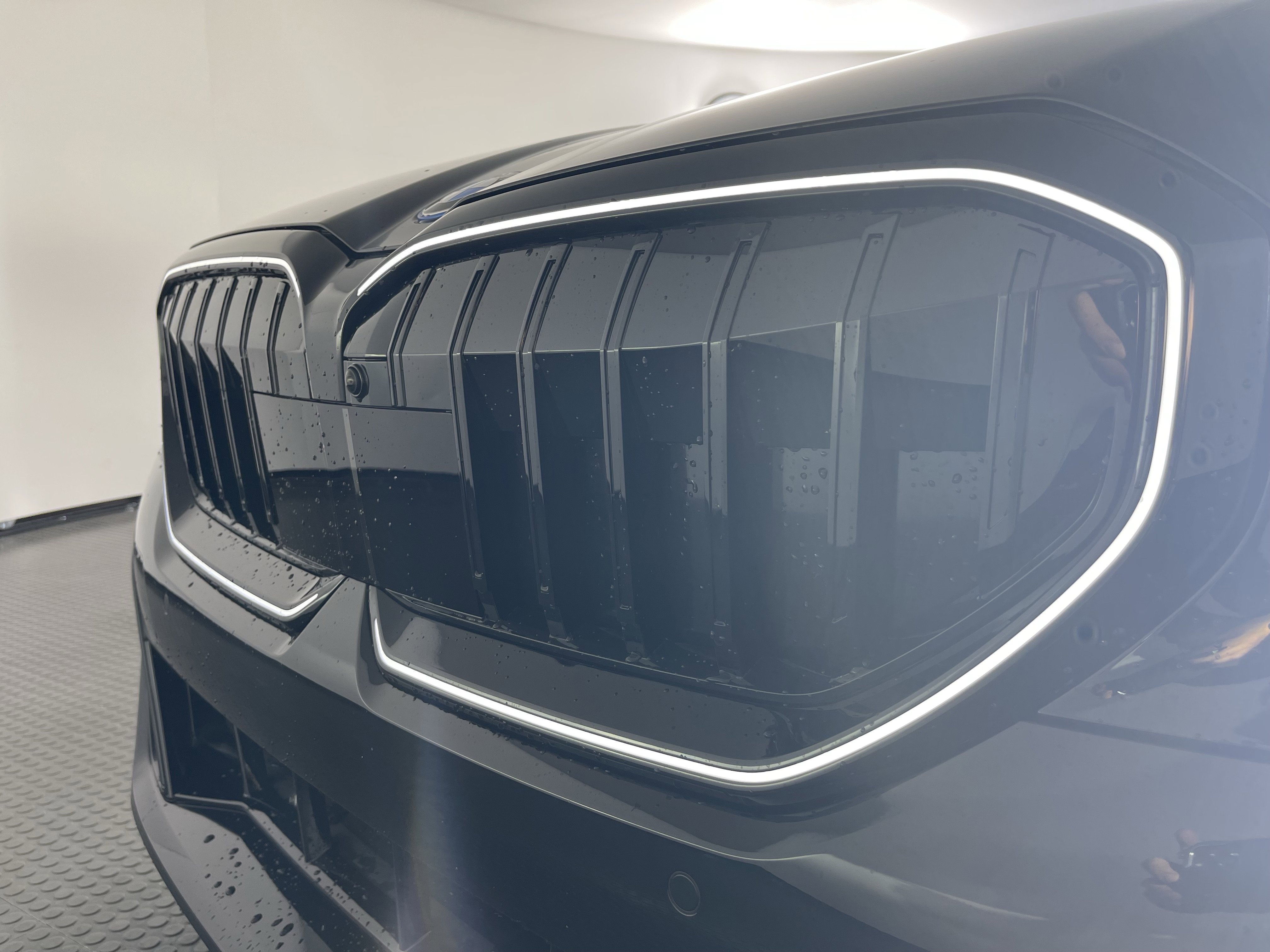 2026 Bmw 550e 550e xDrive photo 5