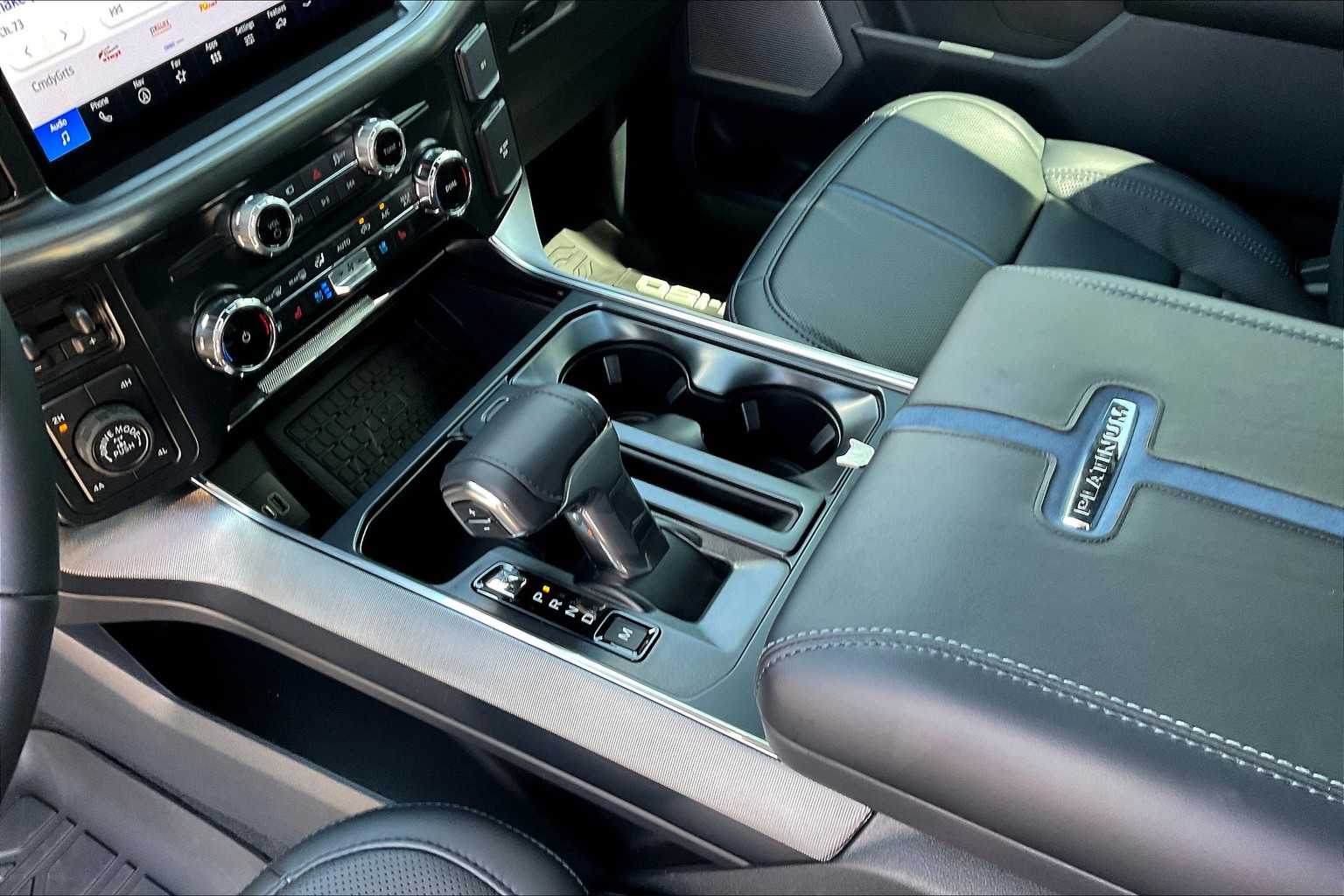 2025 Ford F-150 Platinum photo 7