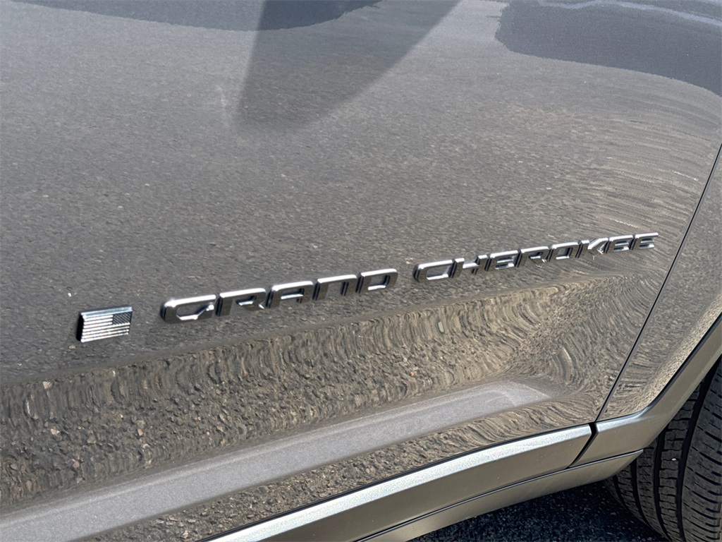 2023 Jeep Grand Cherokee Altitude photo 6
