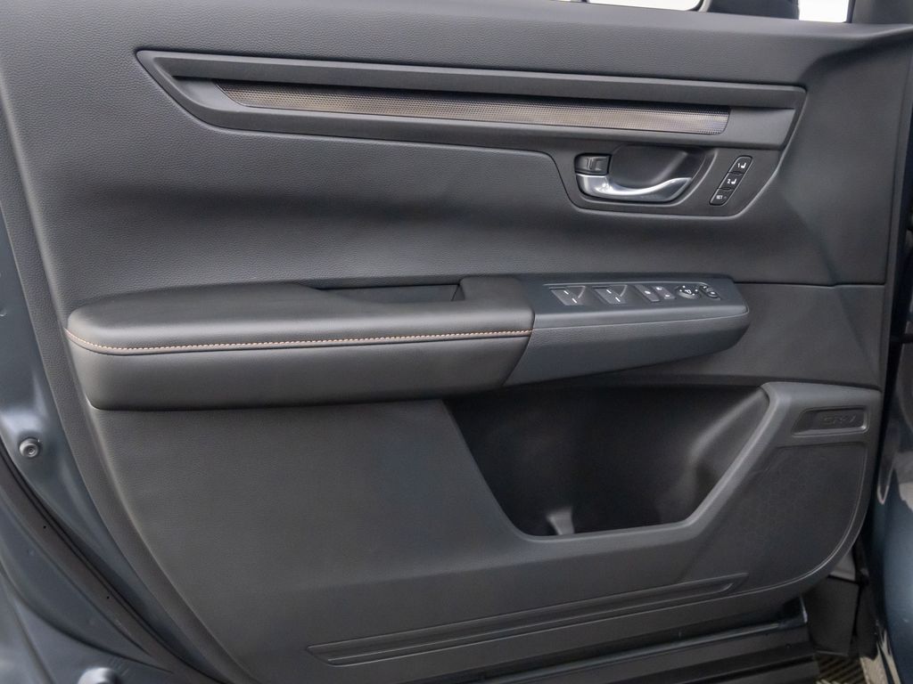 2026 Honda CR-V Hybrid Sport-L photo 12