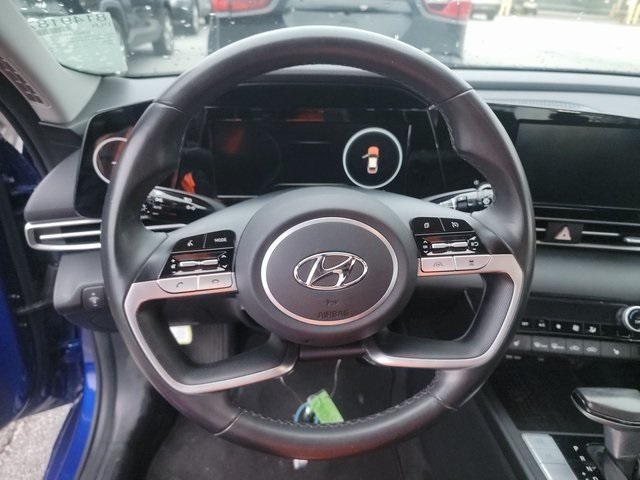 2022 Hyundai Elantra SEL Convenience photo 9