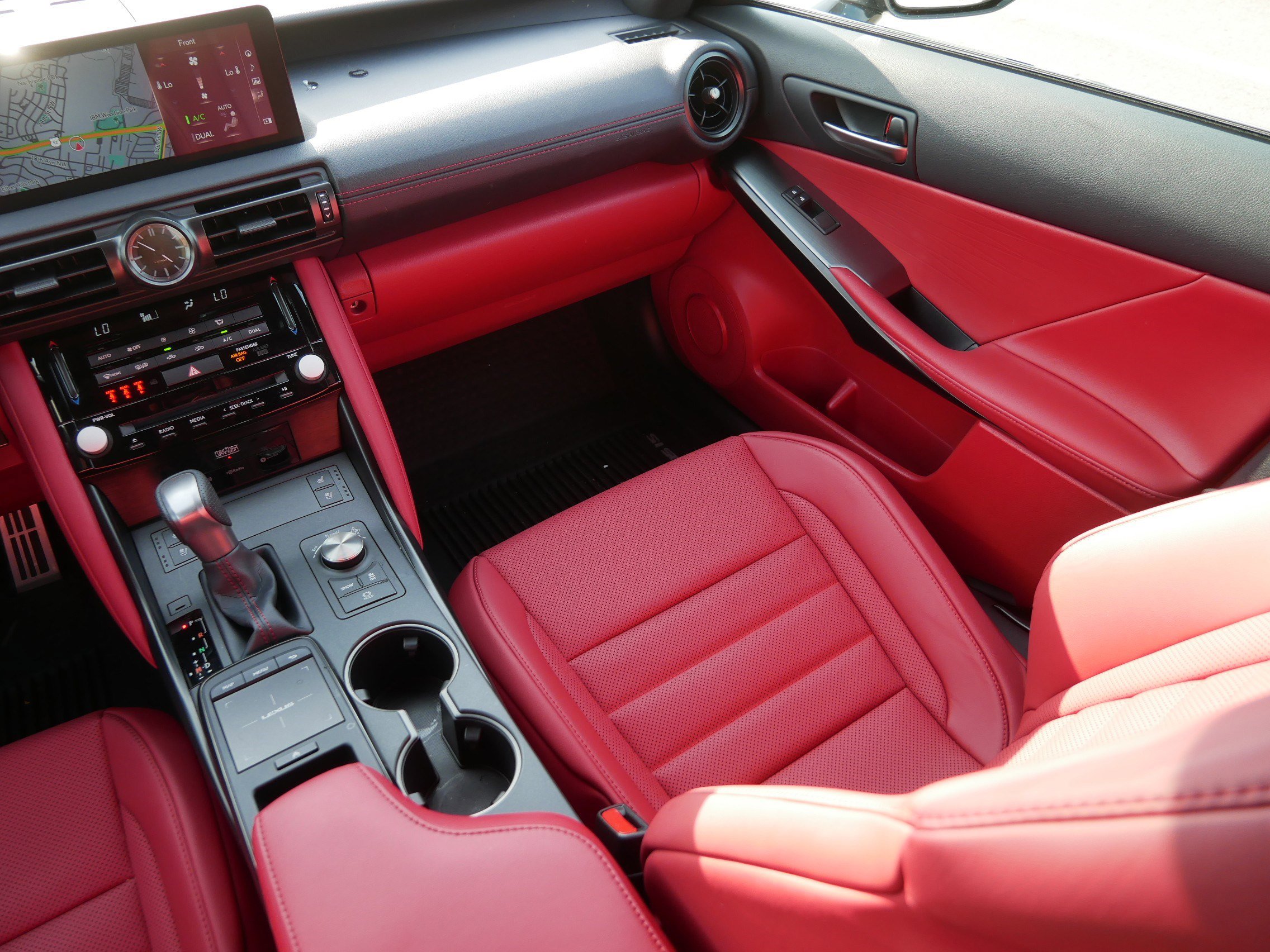 2024 Lexus IS 500 F SPORT Performance photo 11