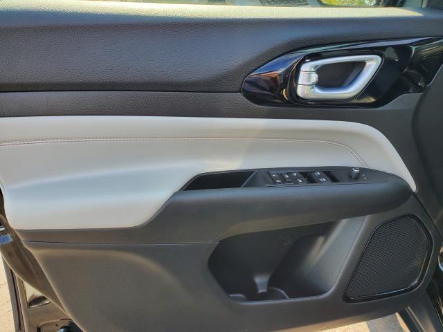 2022 Jeep Compass Limited photo 16