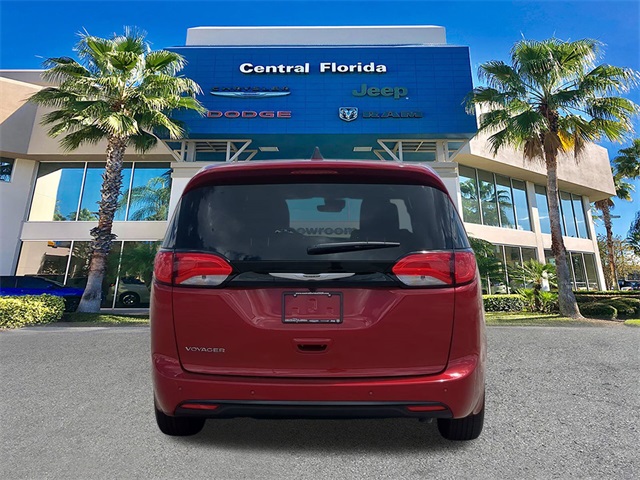 2026 Chrysler Voyager LX photo 5