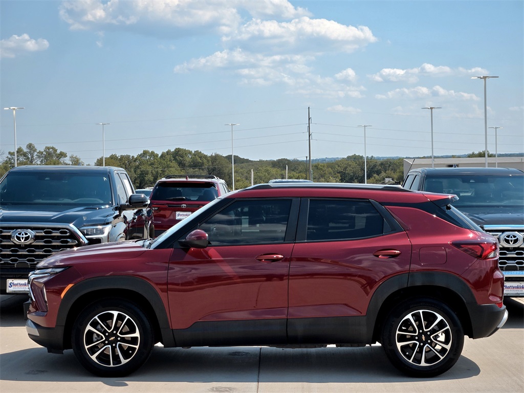 2024 Chevrolet Trailblazer LT photo 4