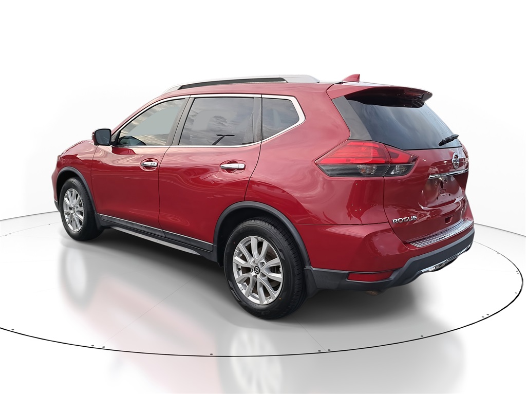 2017 Nissan Rogue SV photo 5