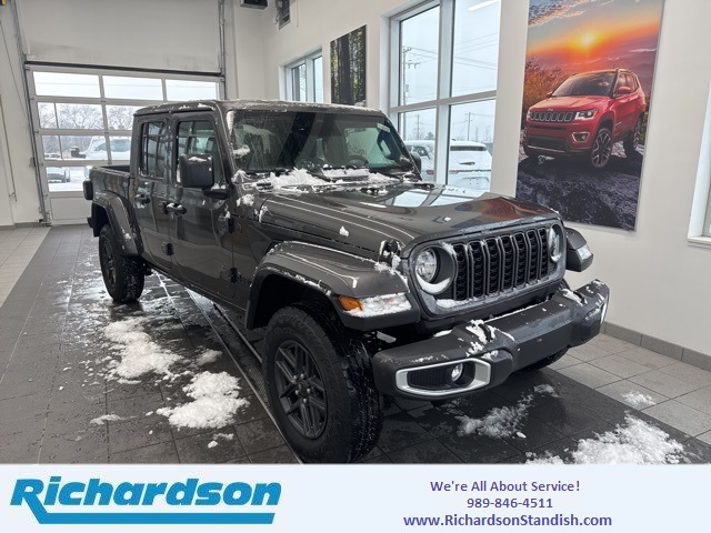 2026 Jeep Gladiator Sport S's photo