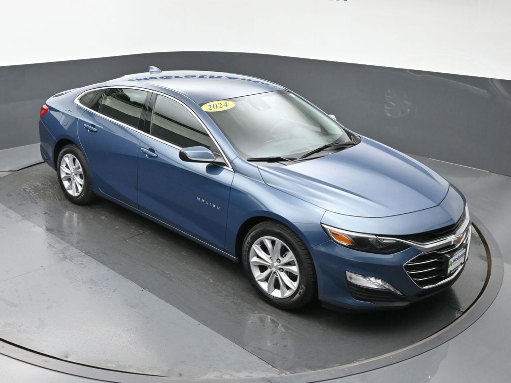2024 Chevrolet Malibu 1LT photo 2