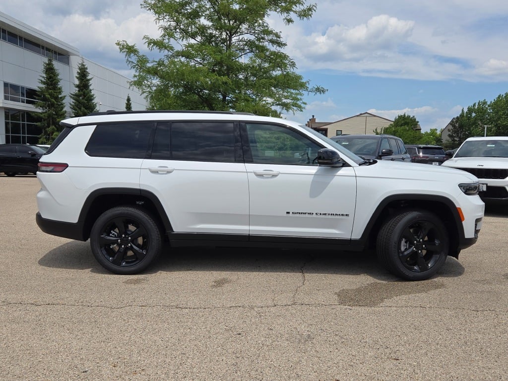 2025 Jeep Grand Cherokee Altitude X photo 6