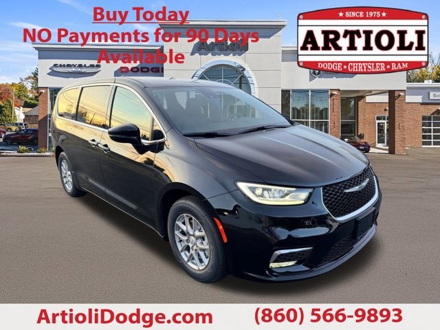 2026 Chrysler Pacifica Select's photo