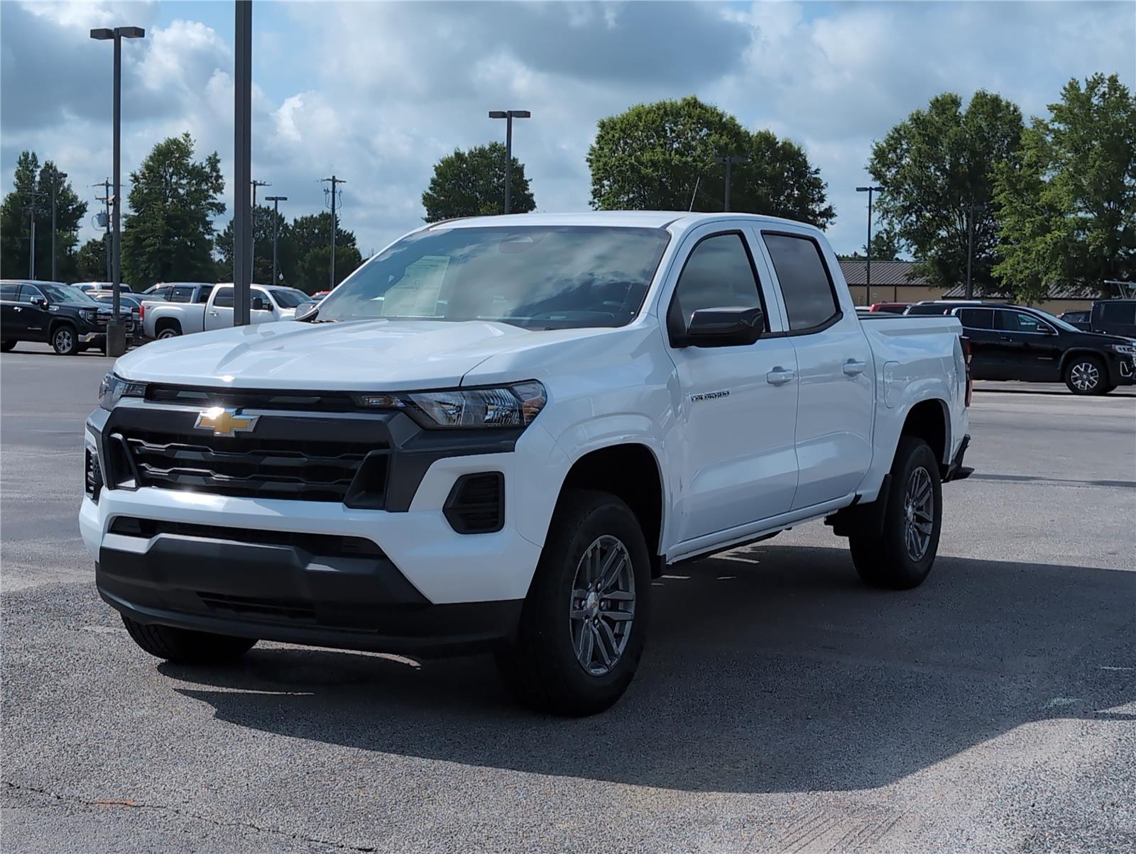 2025 Chevrolet Colorado Work Truck LT photo 7