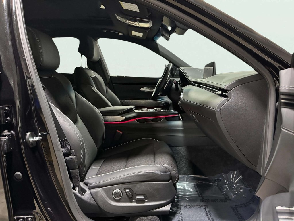 2025 Genesis GV70 2.5T Sport Prestige photo 27
