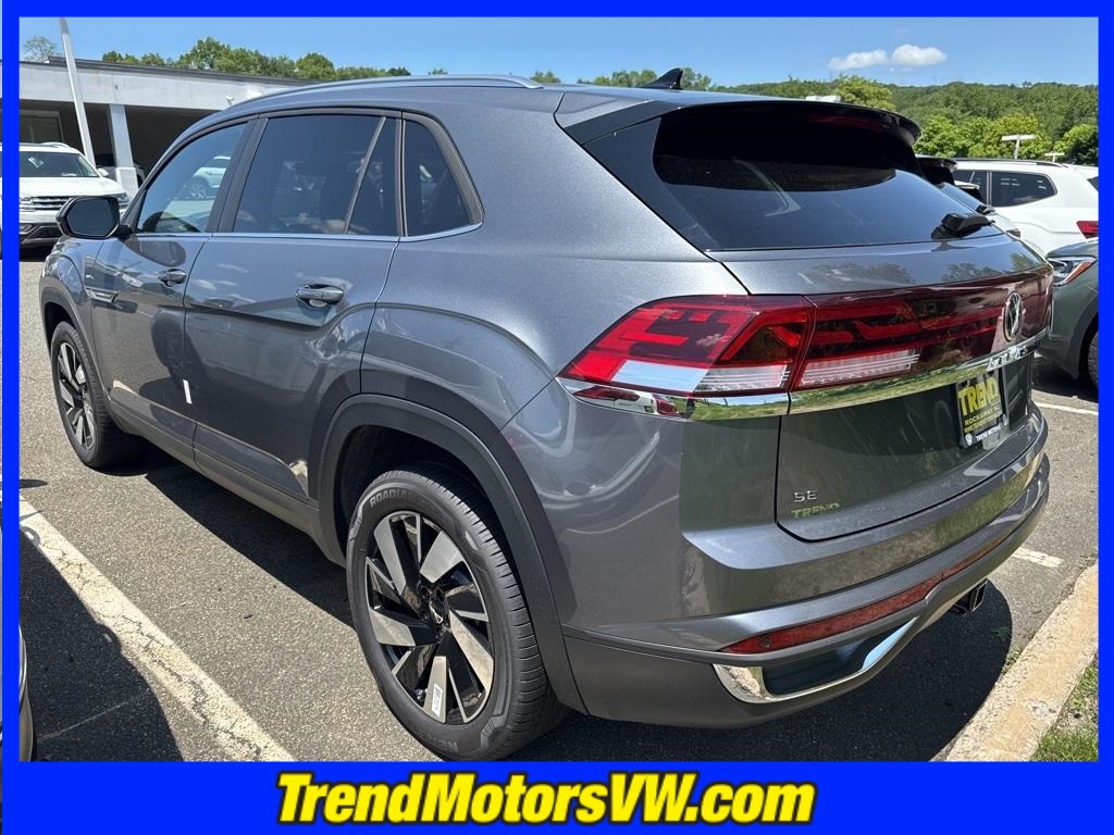 2025 Volkswagen Atlas Cross Sport SE Technology photo 4