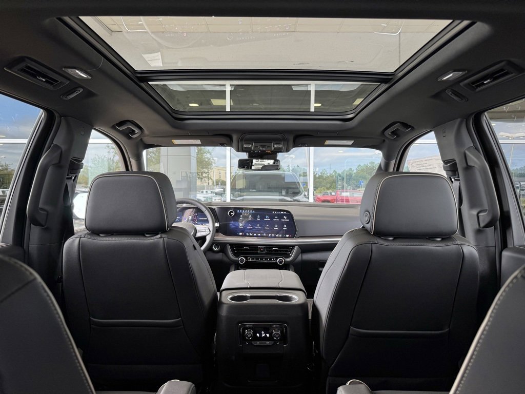 2025 Chevrolet Tahoe Premier photo 3