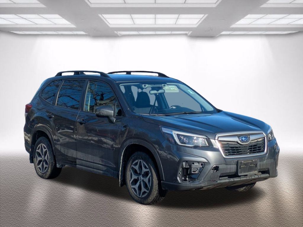 2021 Subaru Forester Premium's photo