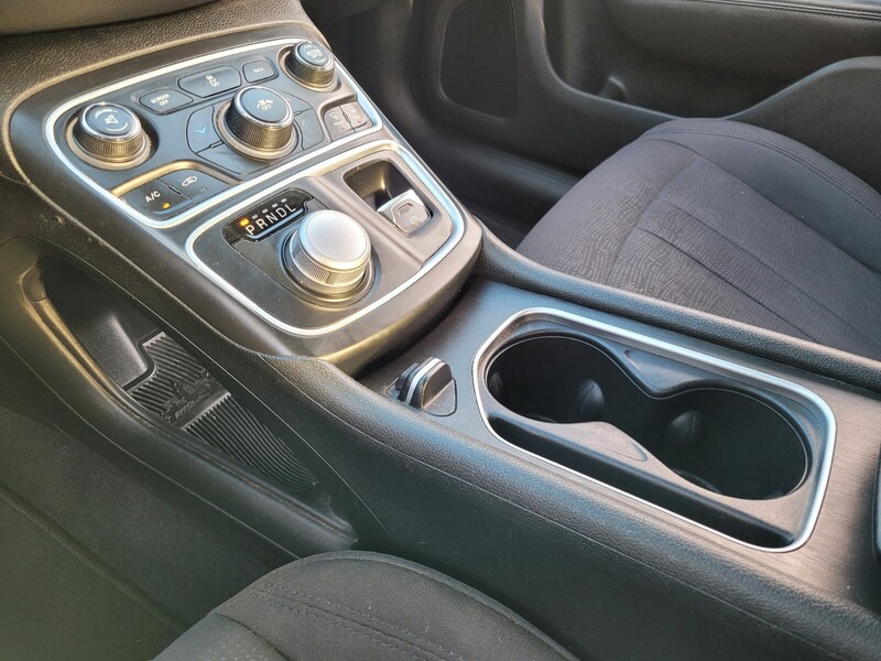 2015 Chrysler 200 Limited photo 24