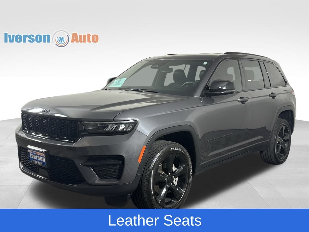 2023 Jeep Grand Cherokee Altitude photo 3