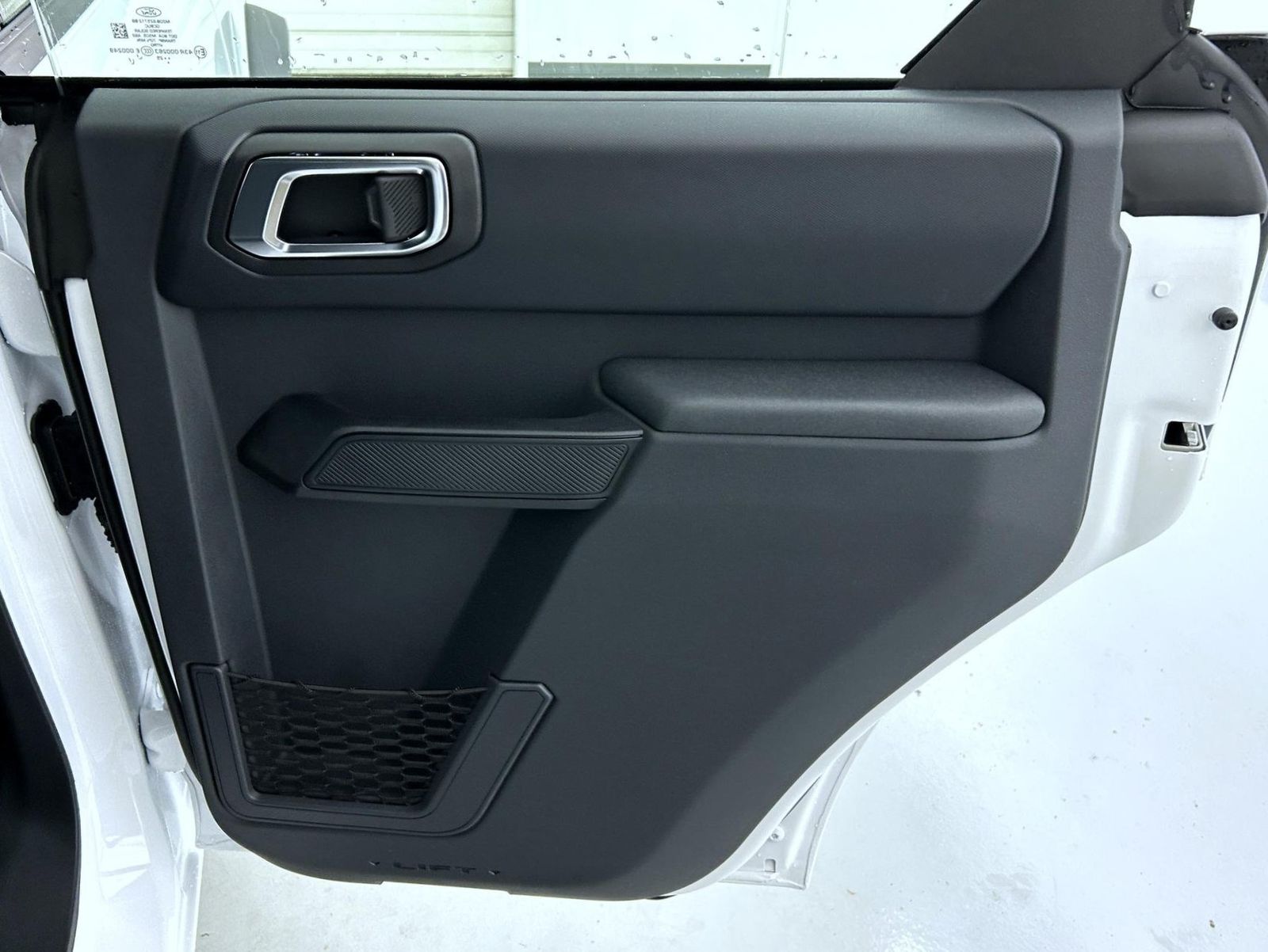 2025 Ford Bronco Base photo 17