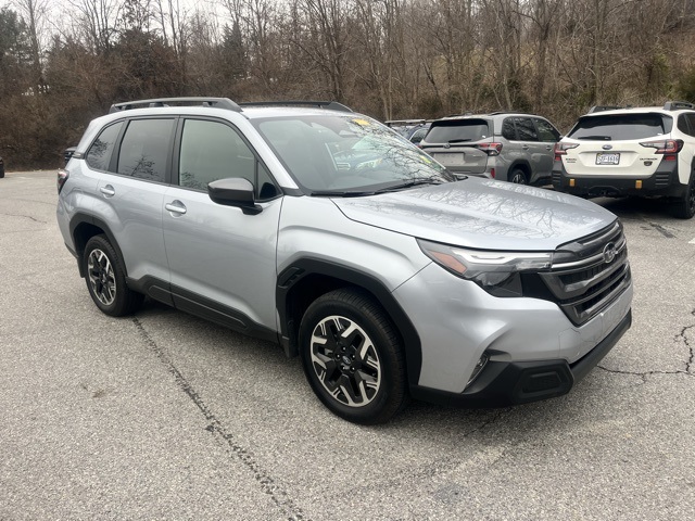 2025 Subaru Forester Premium's photo