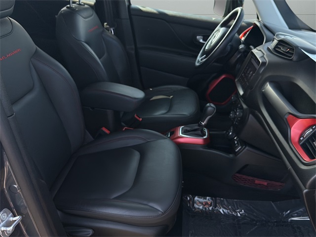 2022 Jeep Renegade Trailhawk photo 9