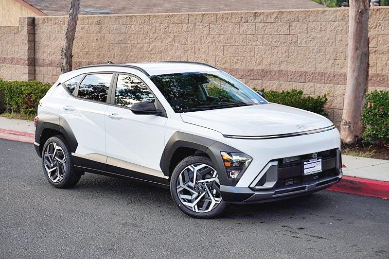 2026 Hyundai Kona SEL photo 3