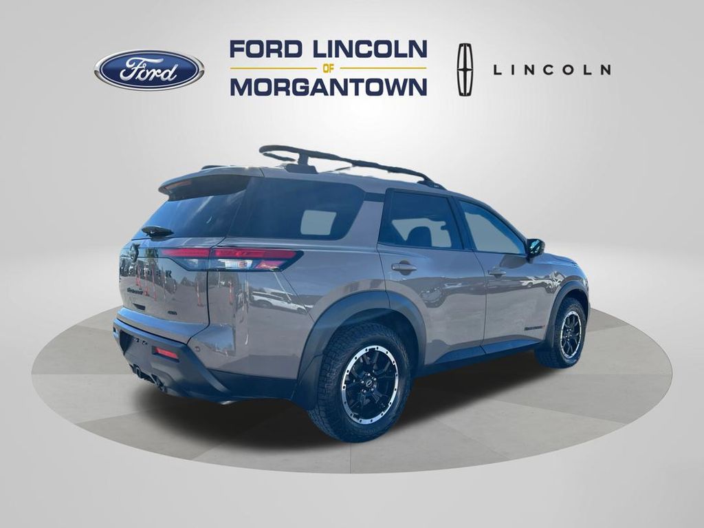 2023 Nissan Pathfinder Rock Creek photo 2