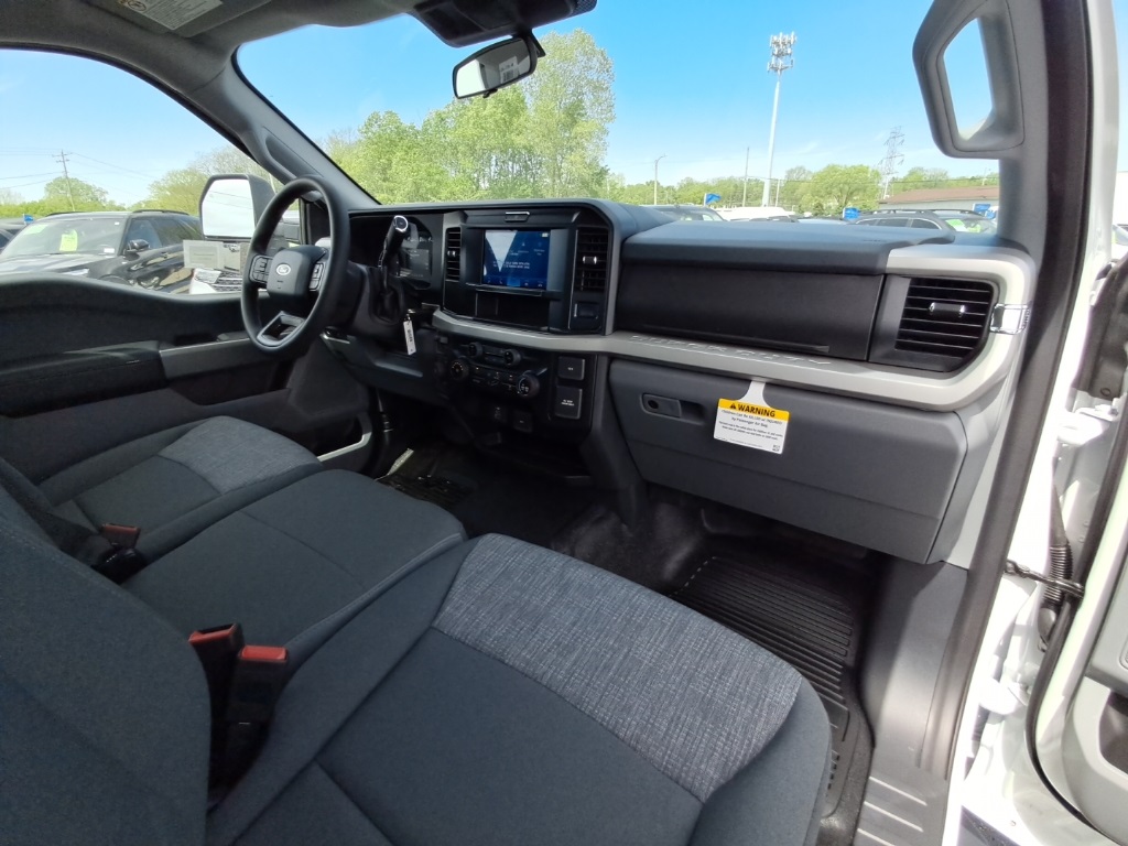 2025 Ford F-250 XLT photo 10