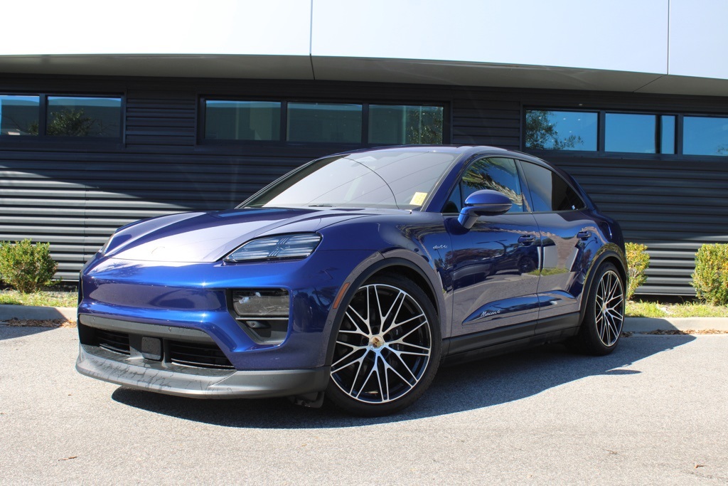 2024 Porsche Macan Base's photo