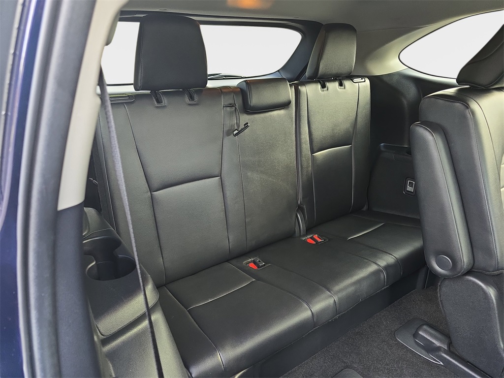 2024 Toyota Highlander XLE photo 12