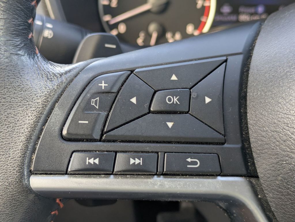 2022 Nissan Altima 2.5 SR photo 17
