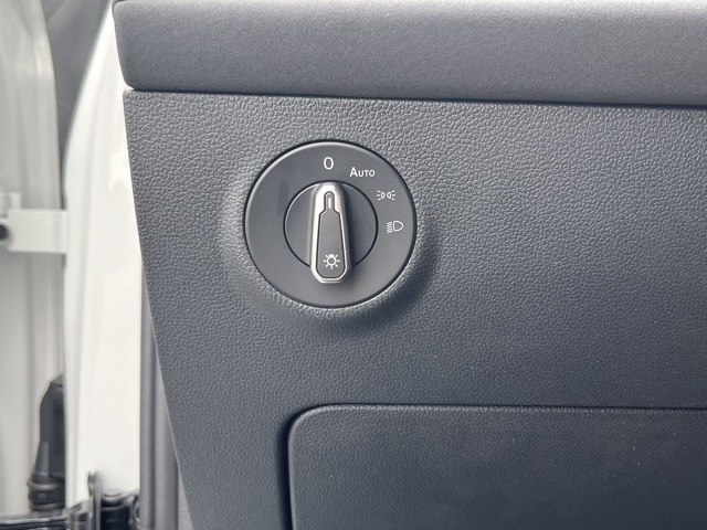 2025 Volkswagen Taos SE photo 22