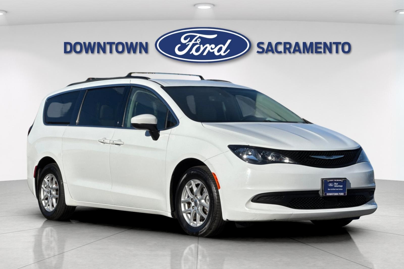 2021 Chrysler Voyager LXi photo 10