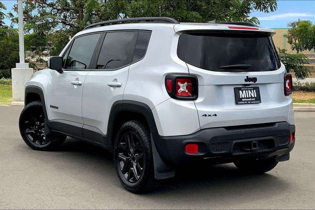 2017 Jeep Renegade Latitude North Edition photo 9