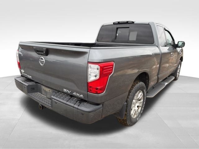 2017 Nissan Titan SV photo 3